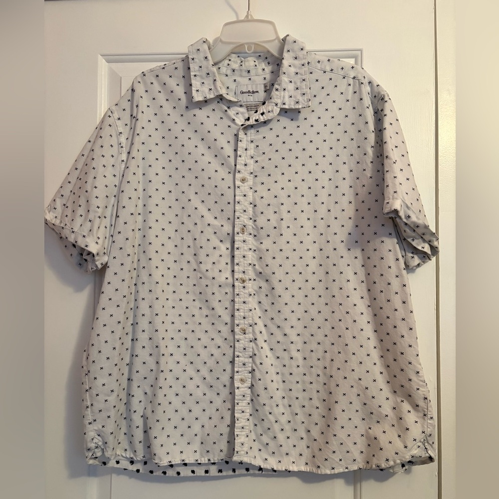 📣‼️ 5 for $25! 📣‼️ Goodfellow & Co Men's White and Blue Patterned Shirt